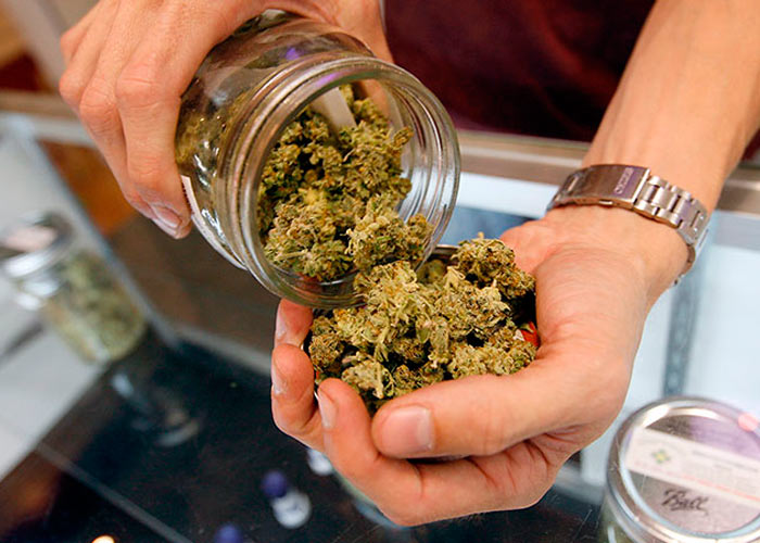 Почему можно не считать марихуану такой опасной? Почему можно не считать марихуану такой опасной?